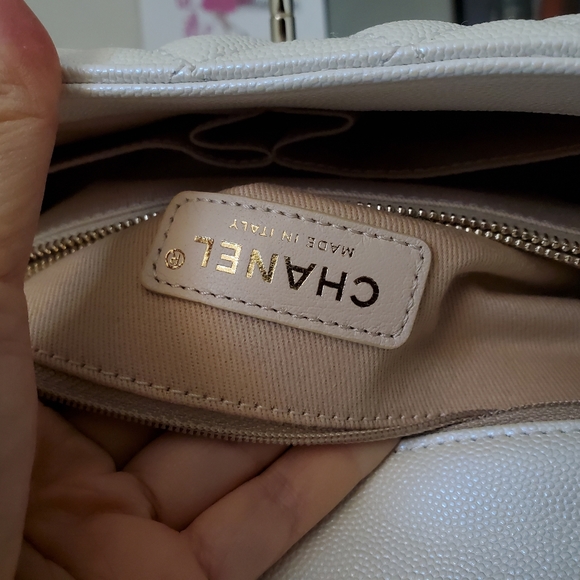 Chanel coco handle iridescent white gold hw small bag - Picture 4 of 14